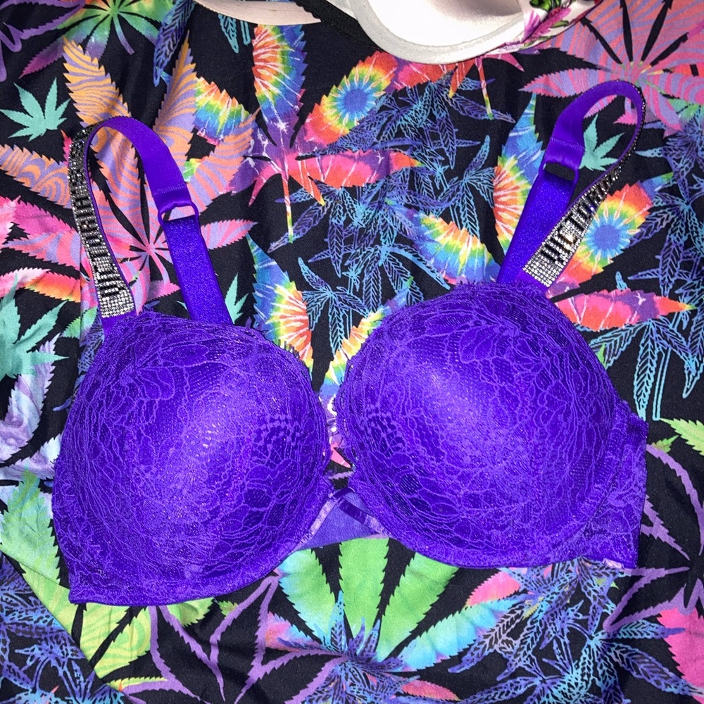 Victora’s secret very sexy push up bra